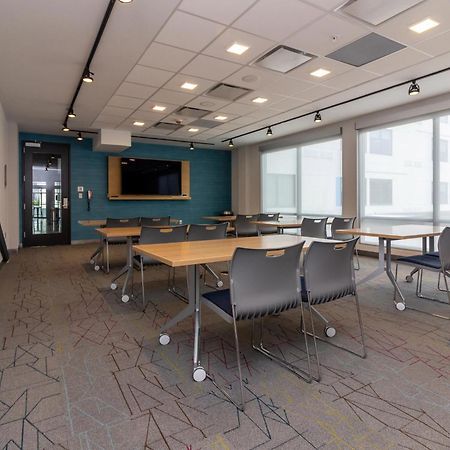 Aloft St. Louis Cortex Экстерьер фото