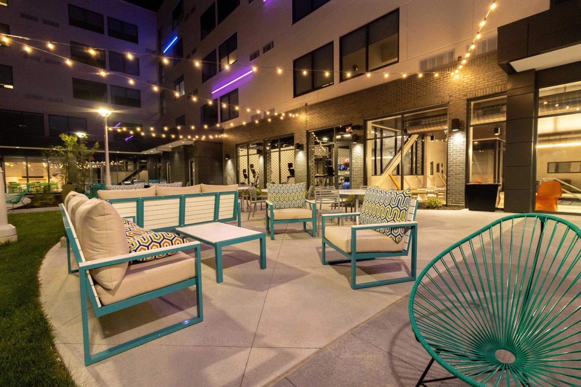 Aloft St. Louis Cortex Экстерьер фото